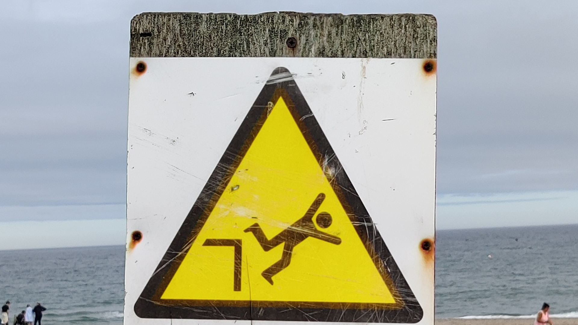 OnePlus Nord cropped in on danger sign