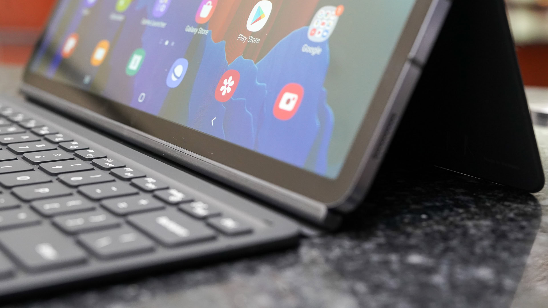 Samsung Galaxy Tab S7 Plus side profile