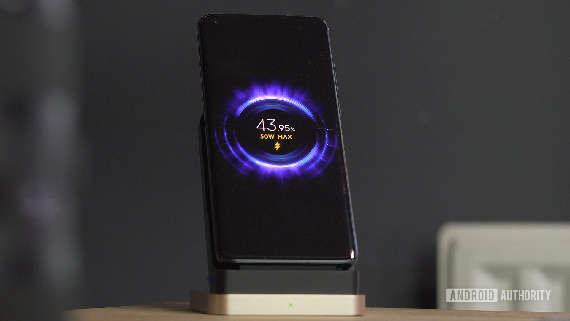 Xiaomi Mi 10 Ultra fast wireless charging screen