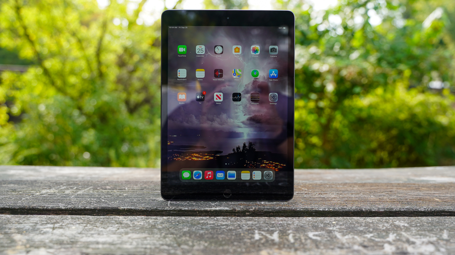 Apple streamlines iPad lineup: The iPad Home button is no more