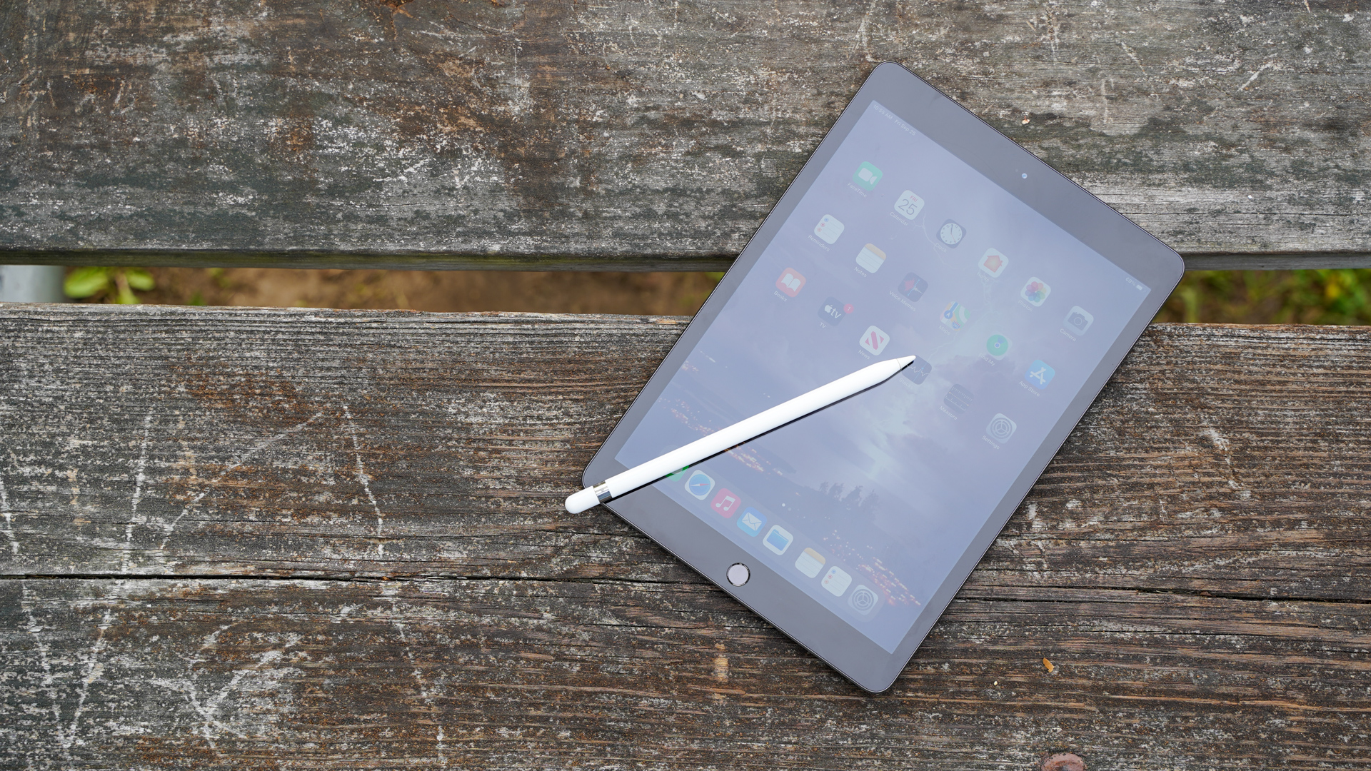 Apple iPad 2020 with Apple Pencil