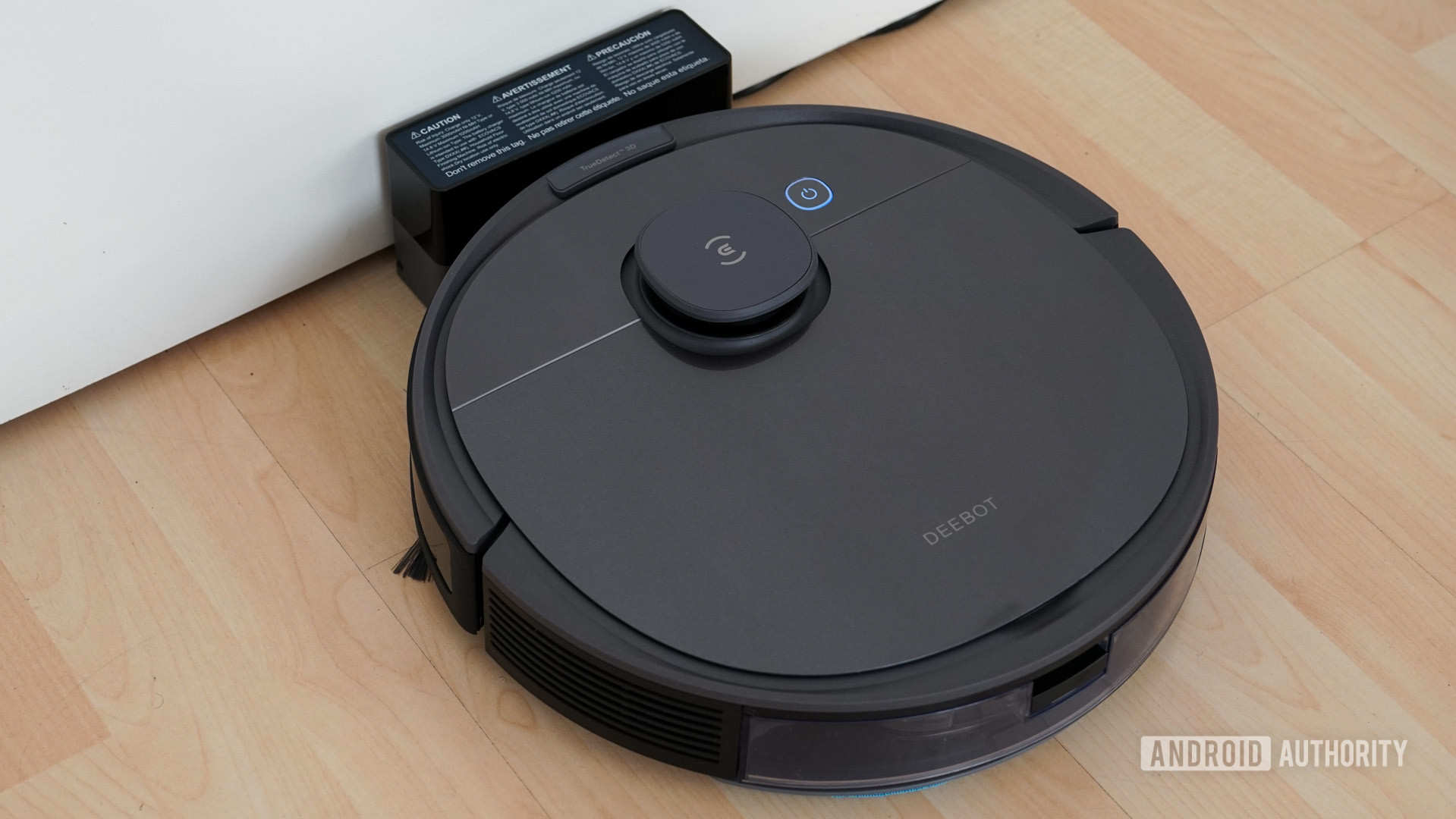 ECOVACS Deebot Ozmo T8 robot vacuum robot vacuum charging on dock