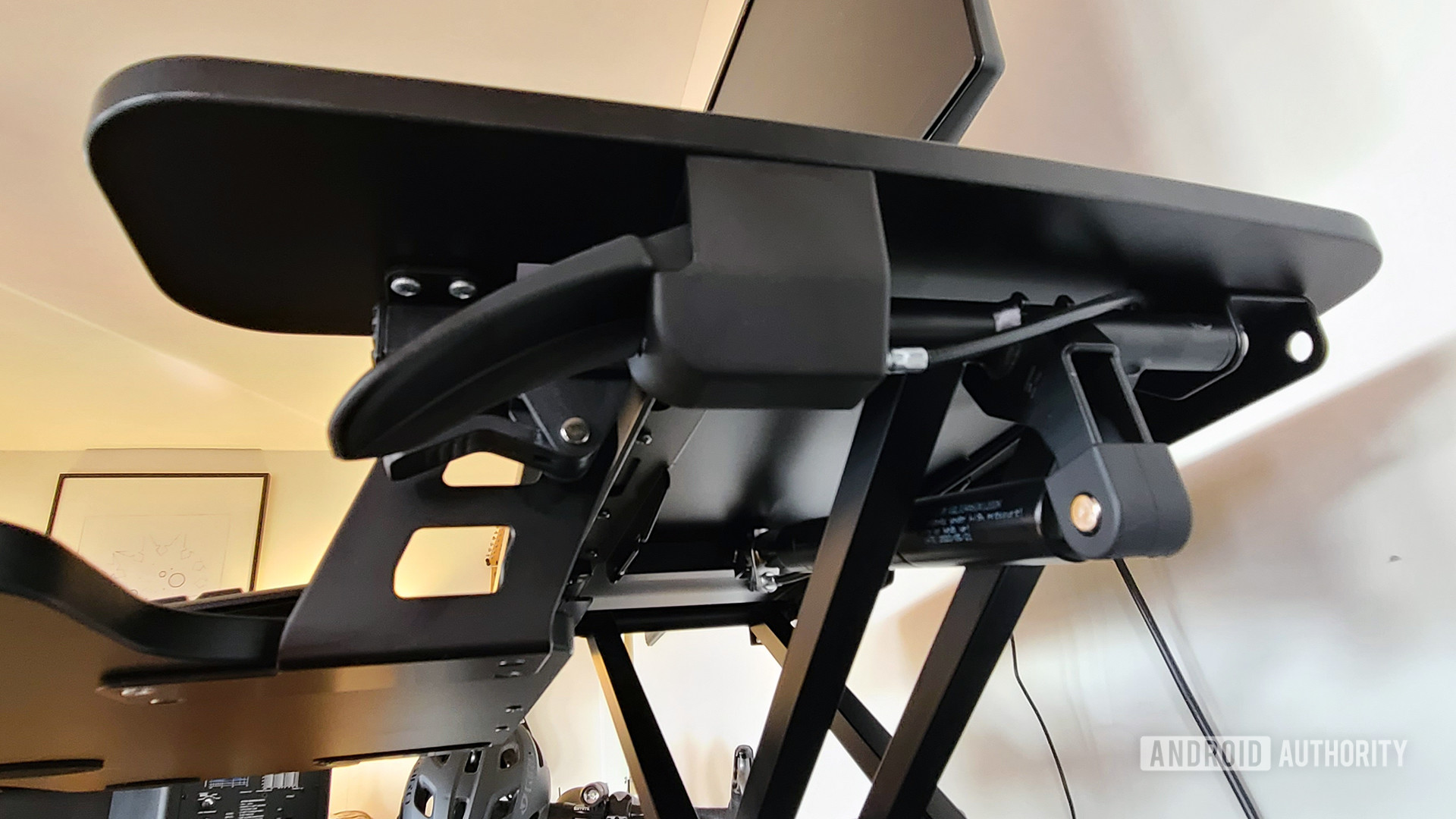 FlexiSpot M7B Review Standing Desk Converter Mechanisms