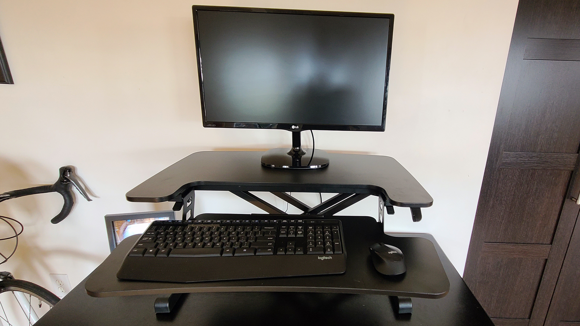 FlexiSpot M7B Review Standing Desk Converter with Keyboard Up Head On