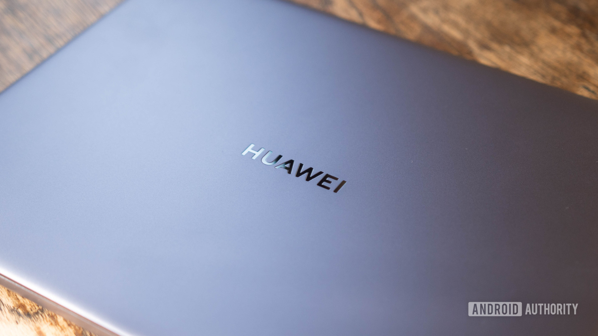 HUAWEI Matebook 14 2020 AMD rear shell focusing on the HUAWEI logo