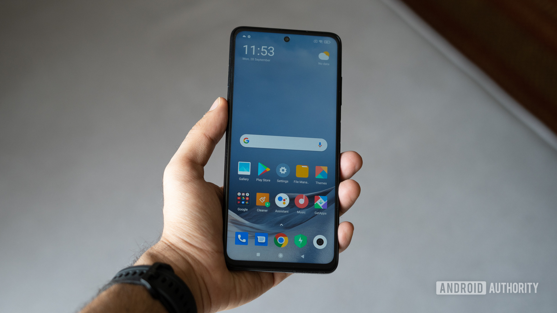 POCO X3 India in hand