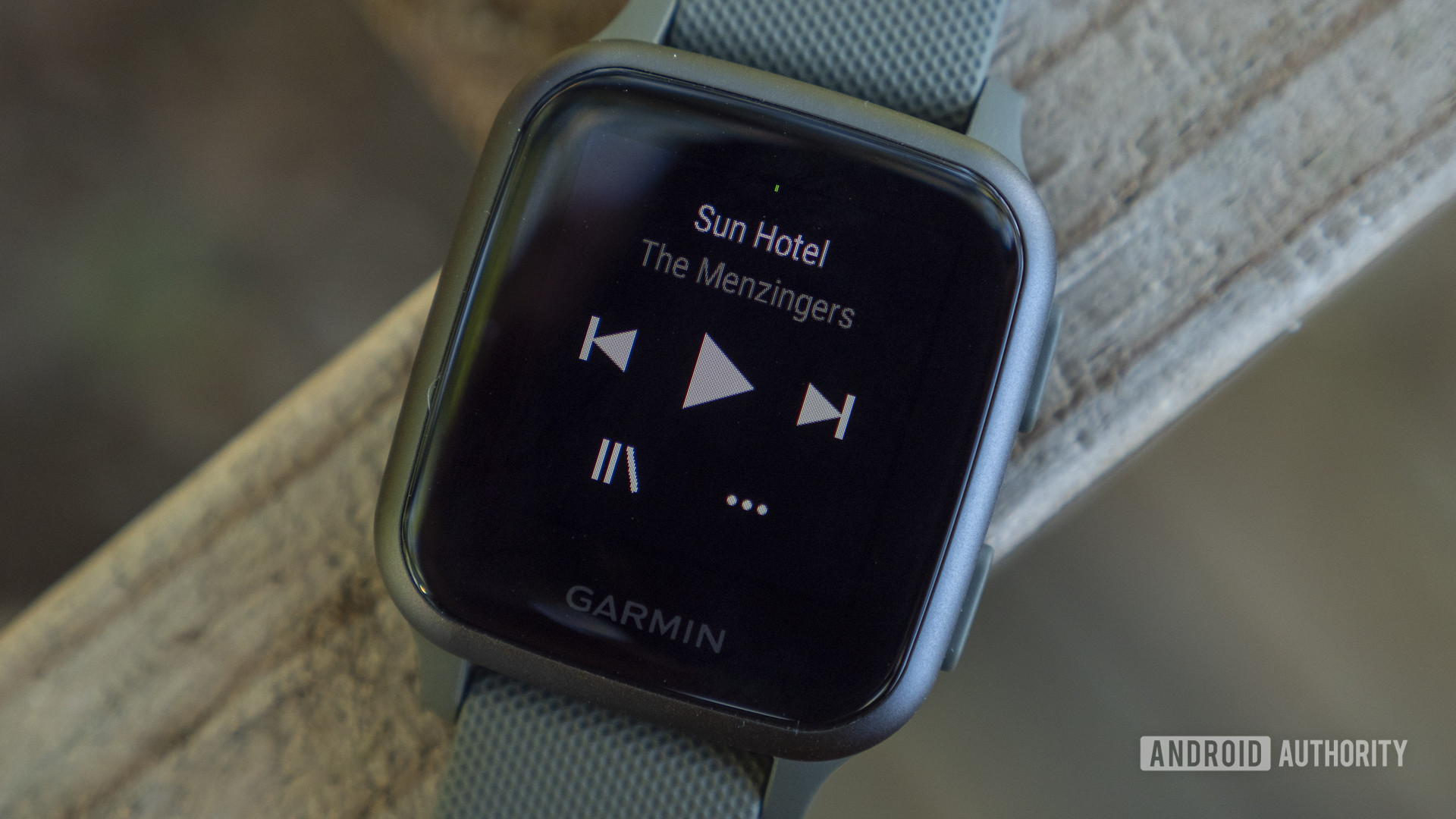 Garmin Venu Sq and Venu Sq Music Review: Great Square Fitness Trackers