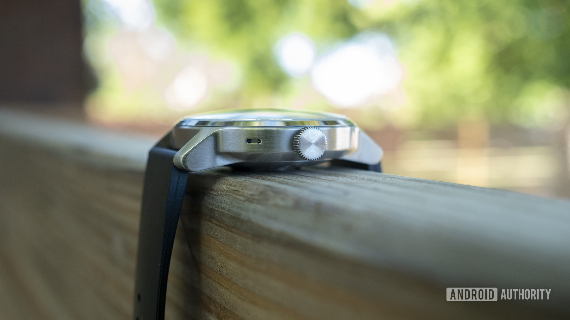 withings scanwatch review side button design bezel