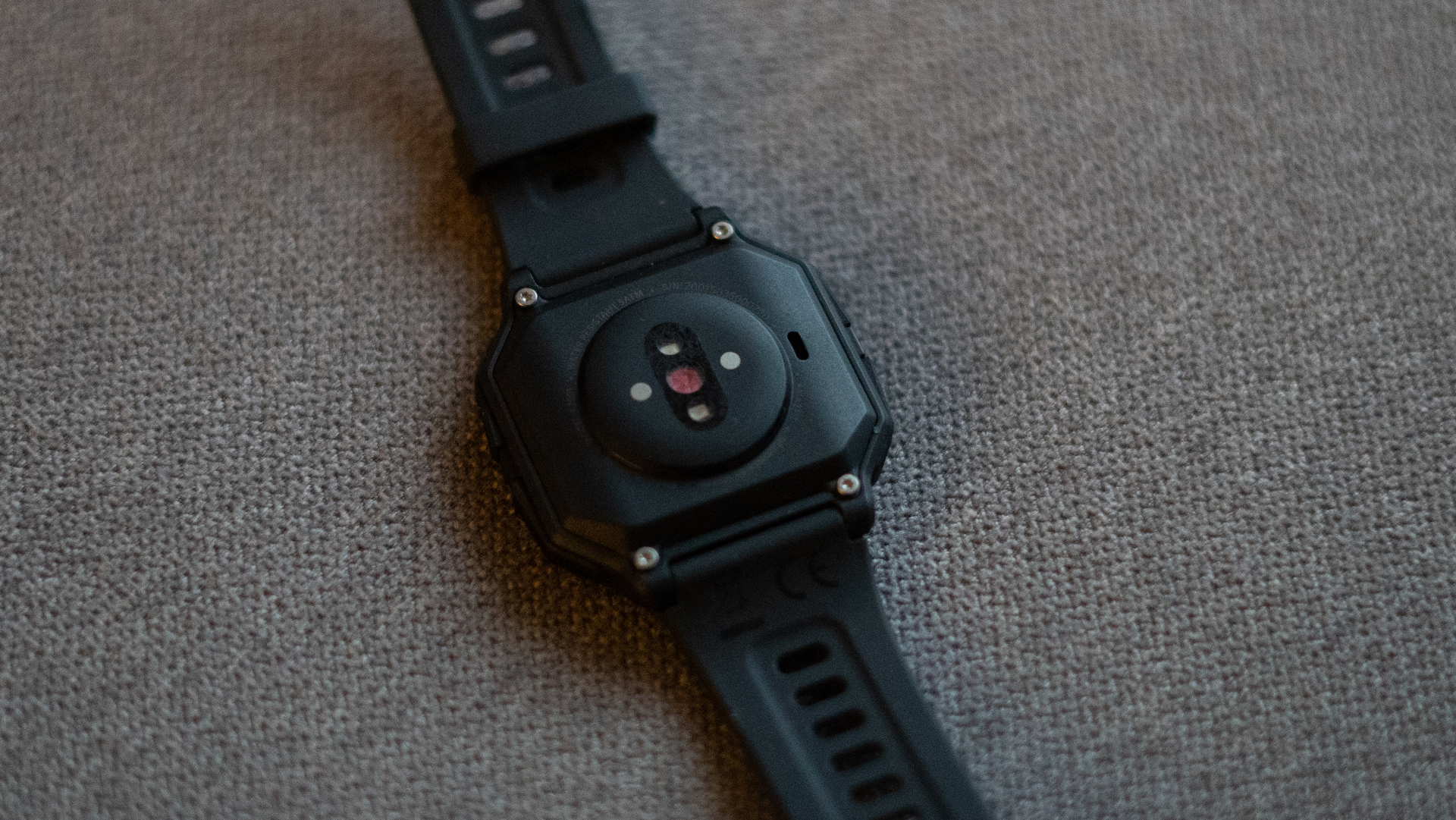 Amazfit Neo with 1.2-inch square display, retro design, up to 4 weeks  battery life announced