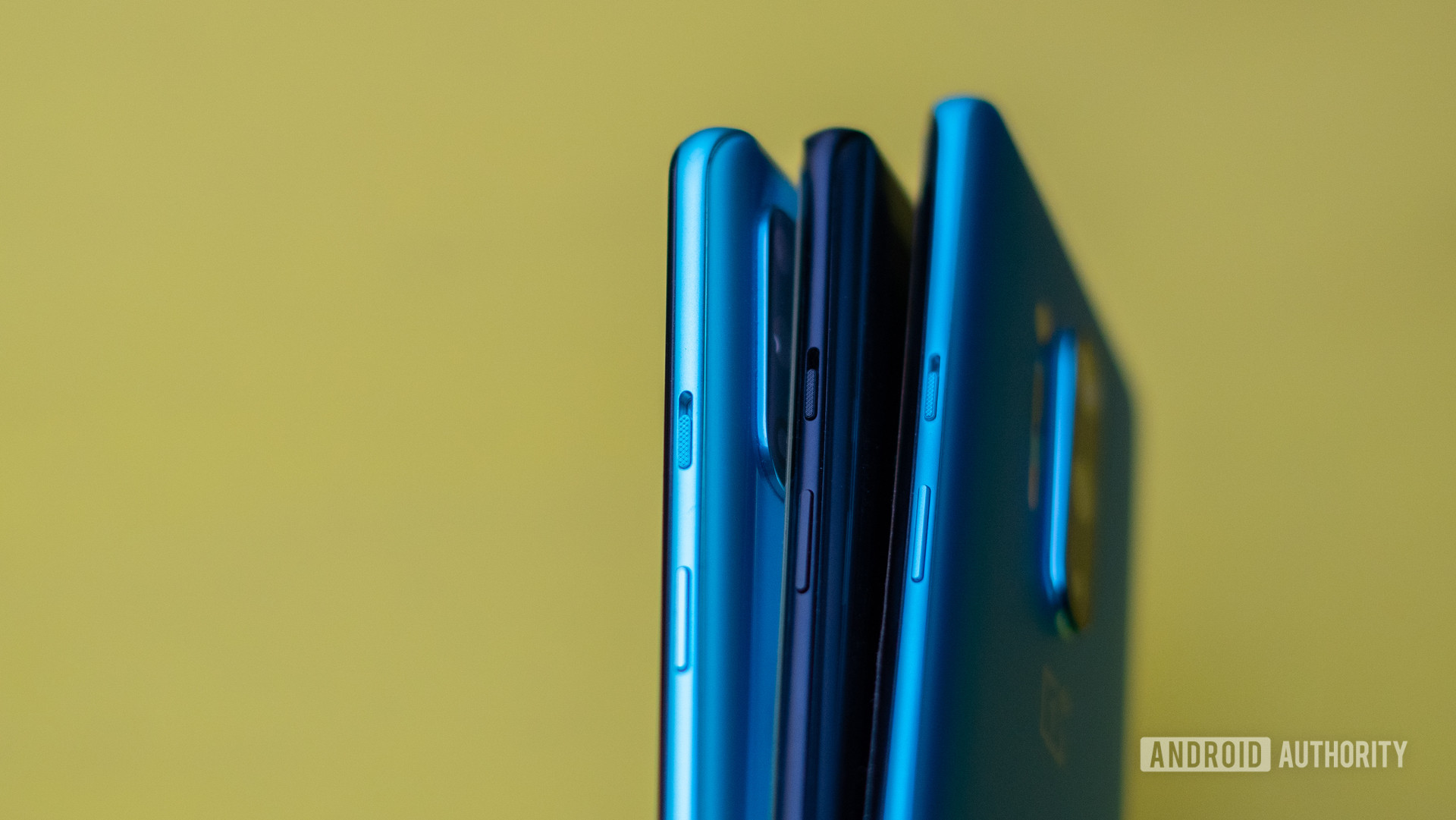OnePlus 8T vs OnePlus 8 vs OnePlus 8 Pro side buttons