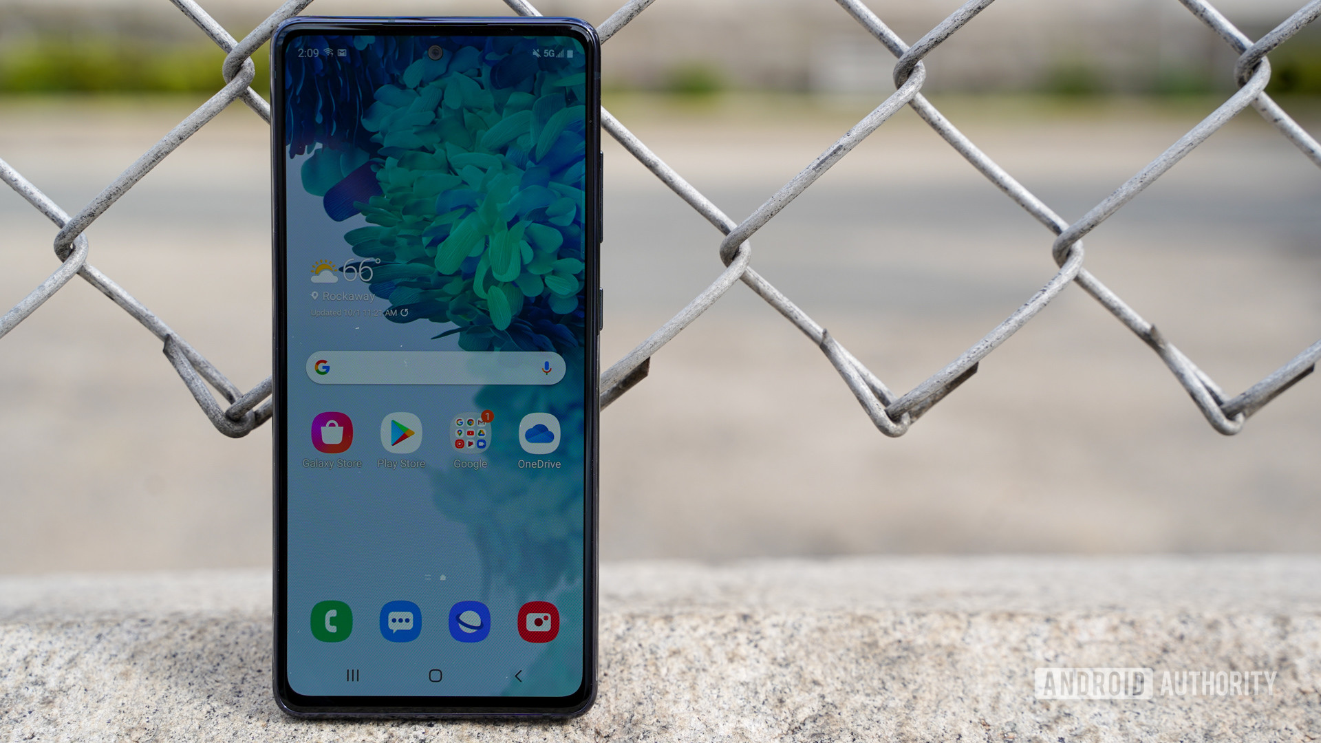 Galaxy S10 wallpapers are here: Grab them at full resolution