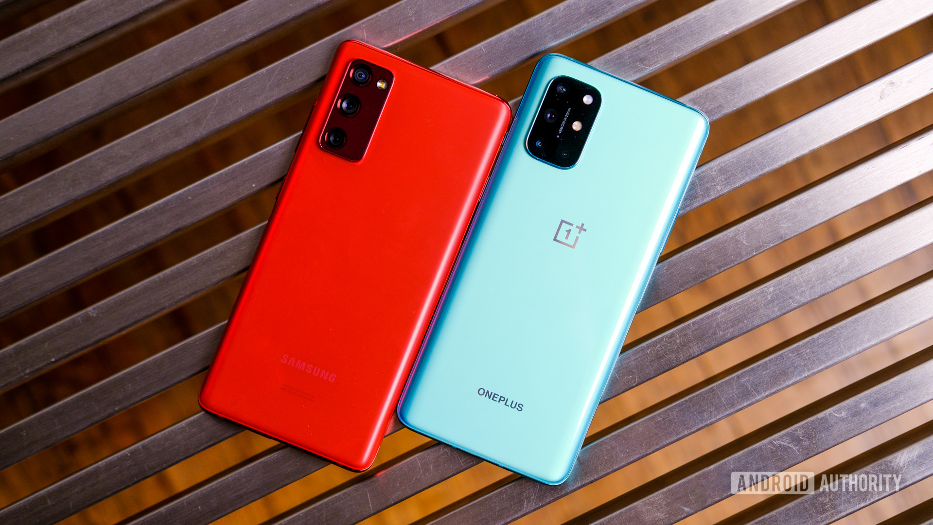 Samsung Galaxy S20 FE vs OnePlus 8T 1