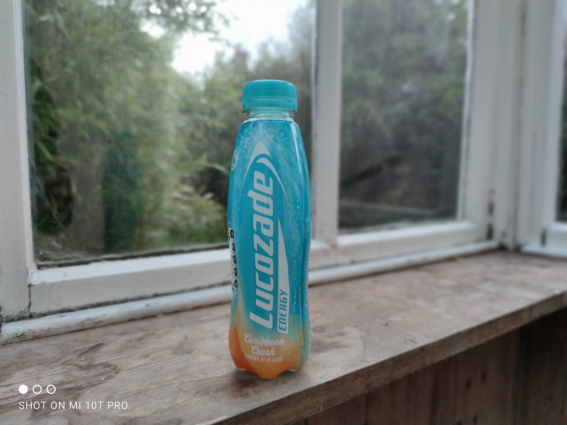 Xiaomi Mi 10T Pro portrait mode camera sample of a lucozade bottle