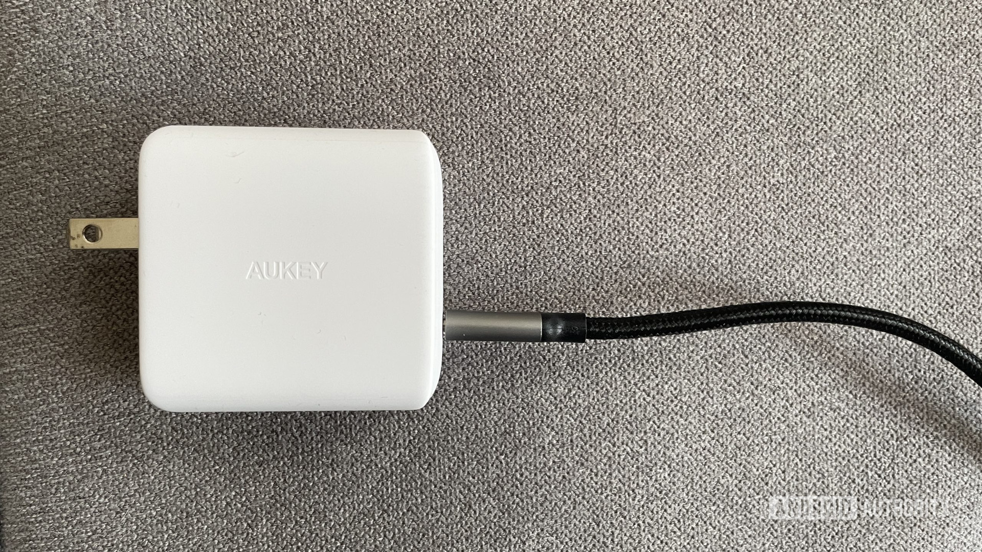 AUKEY Omnia 100W with USB C cable