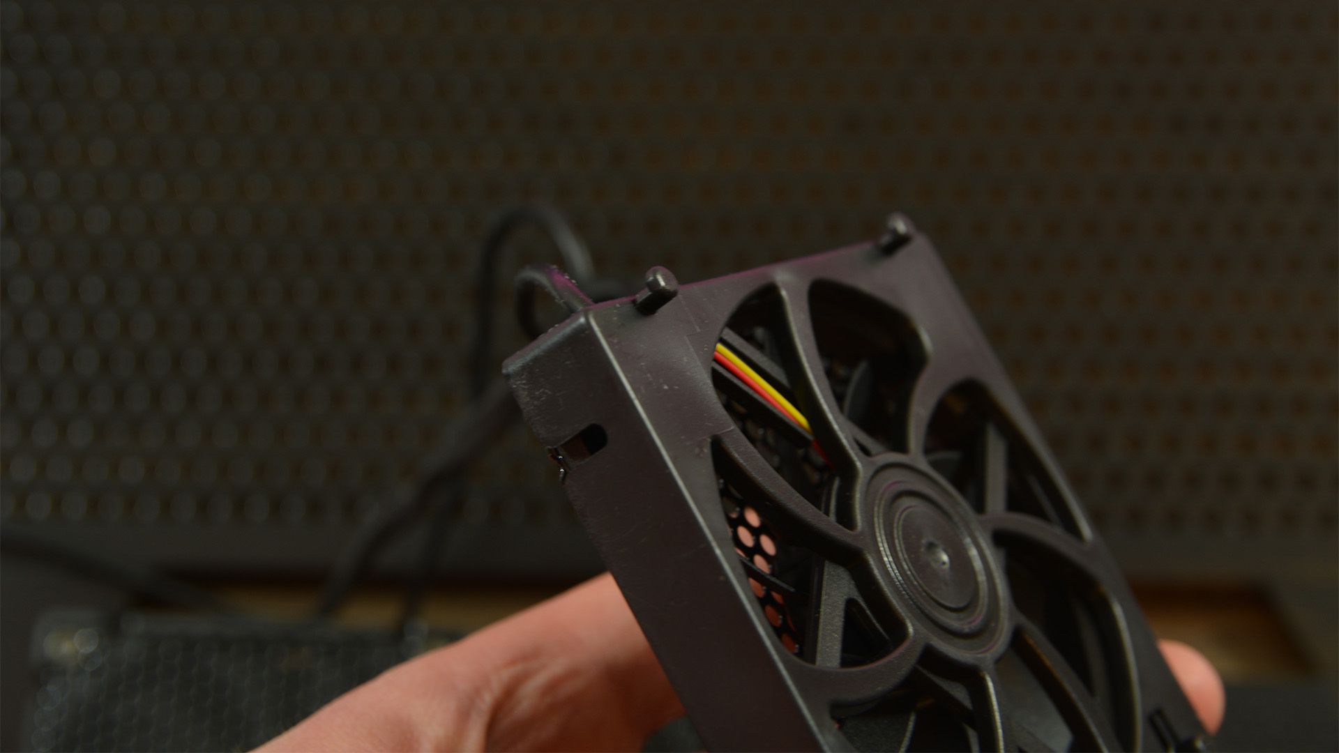 Cooler Master NotePal U3 Plus fan clips