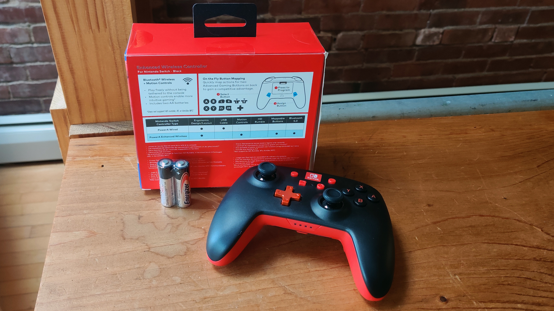 PowerA Enhanced Wireless Controller for Nintendo Switch box contents