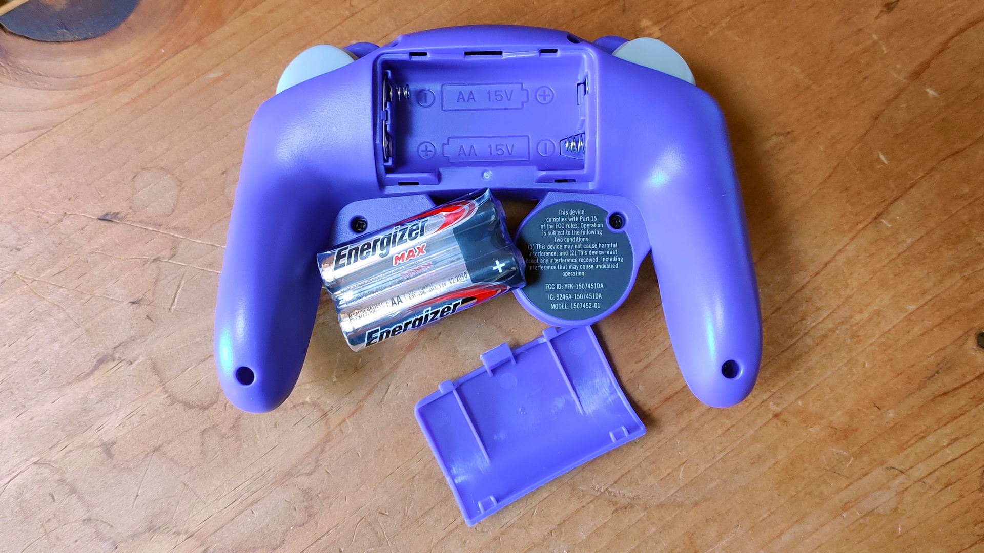 PowerA GameCube Wireless Controller for Nintendo Switch Review Controller Bottom with Batteries