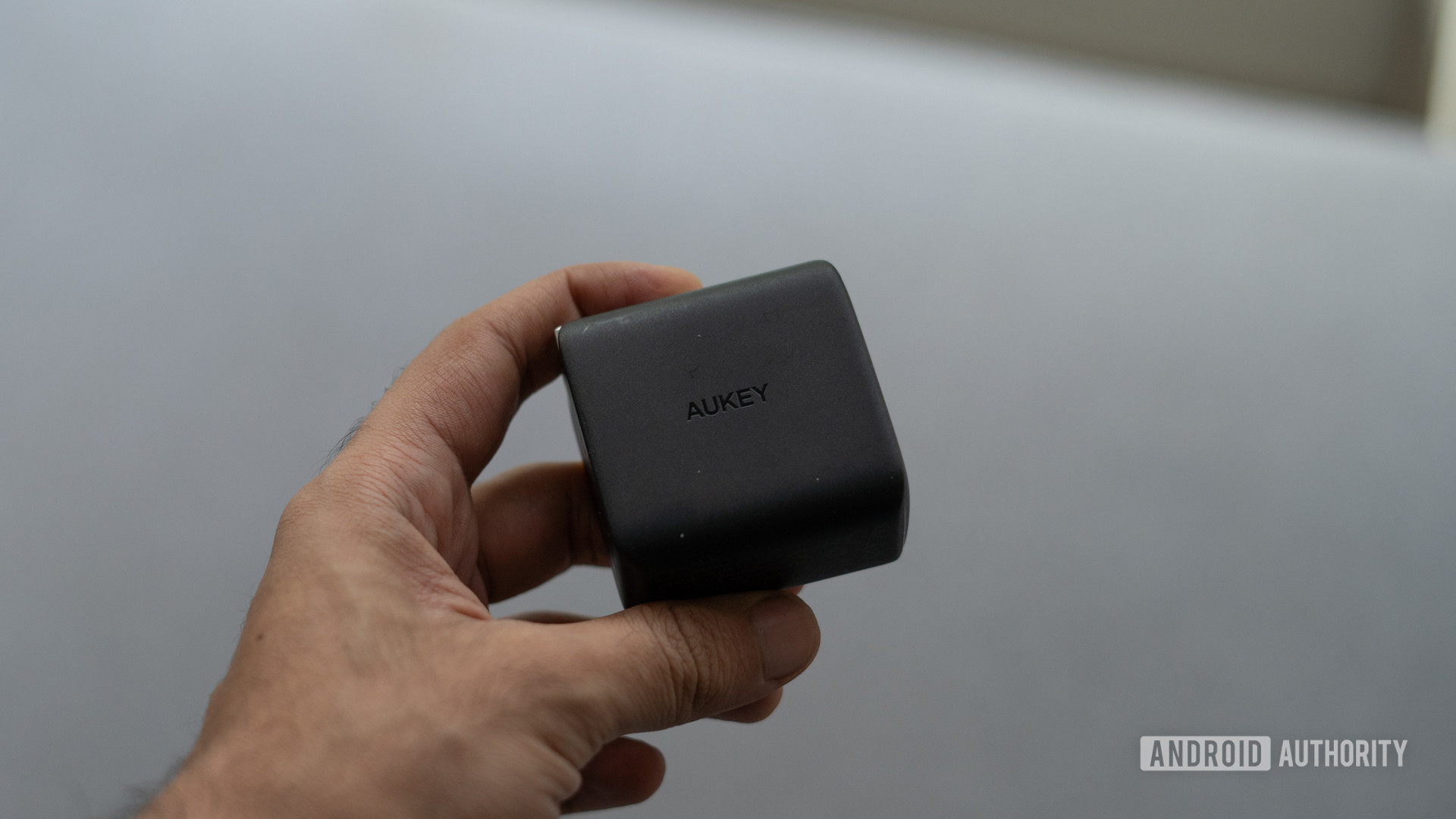 AUKEY 65W PD GaN Charger side