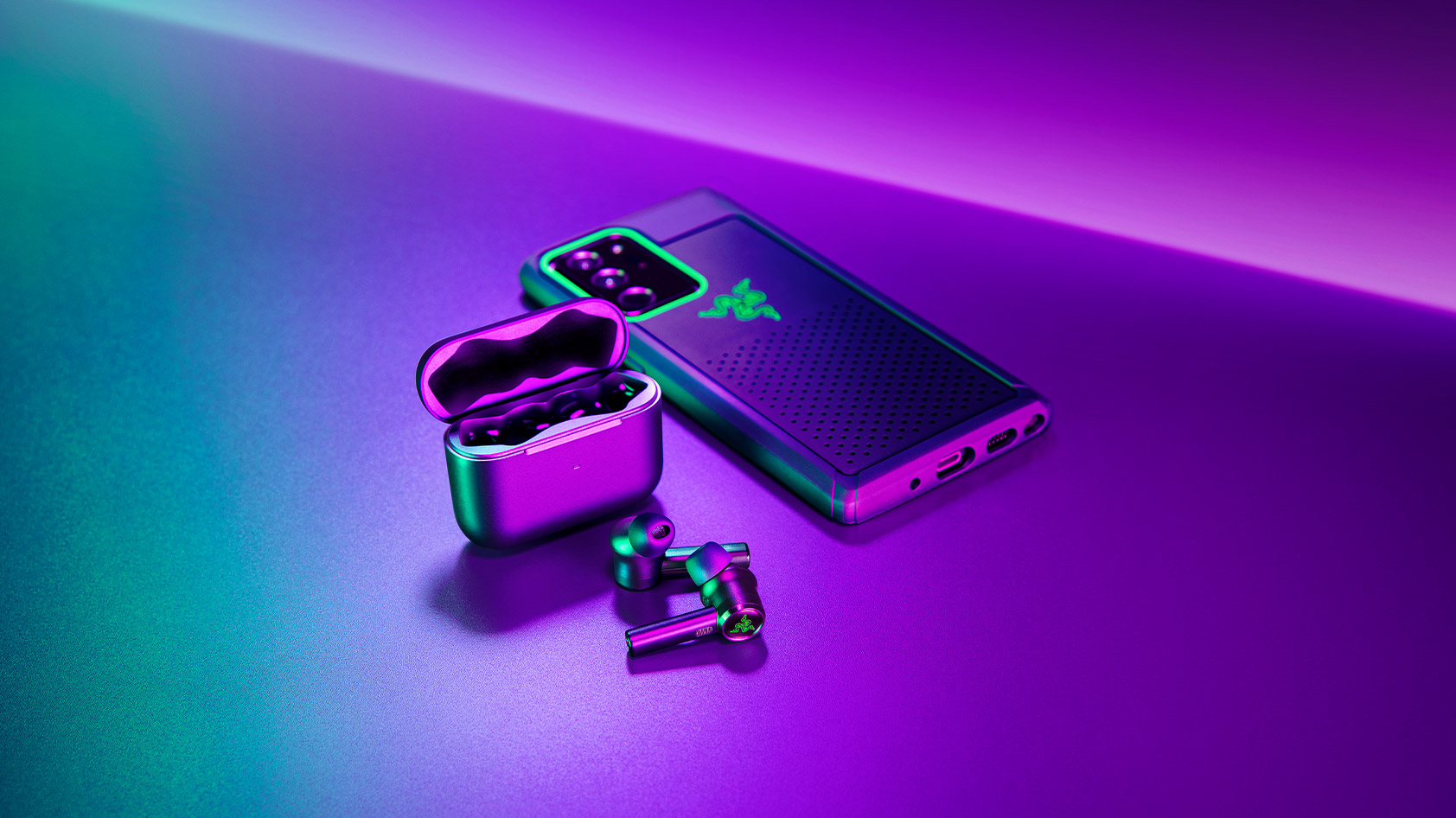 Razer's new true wireless earbuds let you game in silence