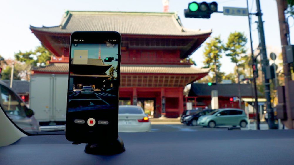 New Google Street View feature live image fom Japan