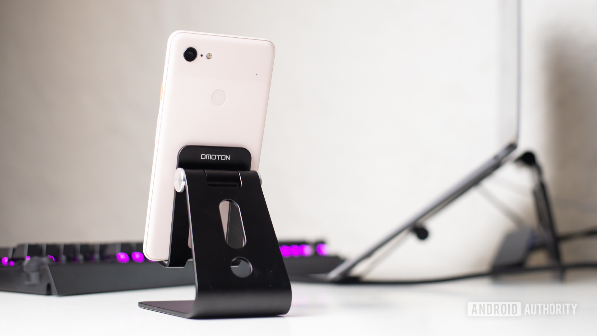 Omoton C3 Cell Phone Stand review 10