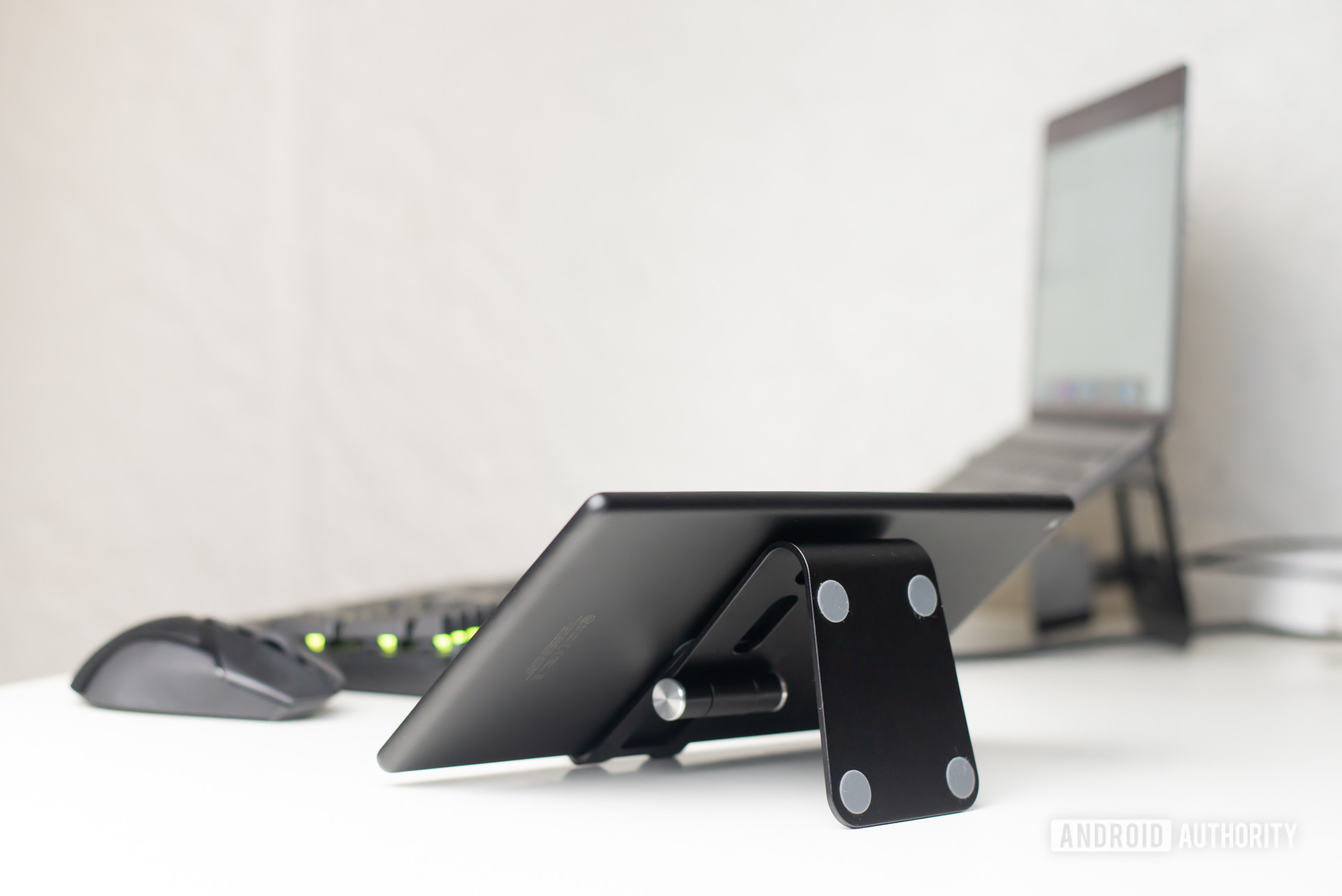 Omoton C3 Cell Phone Stand review 7