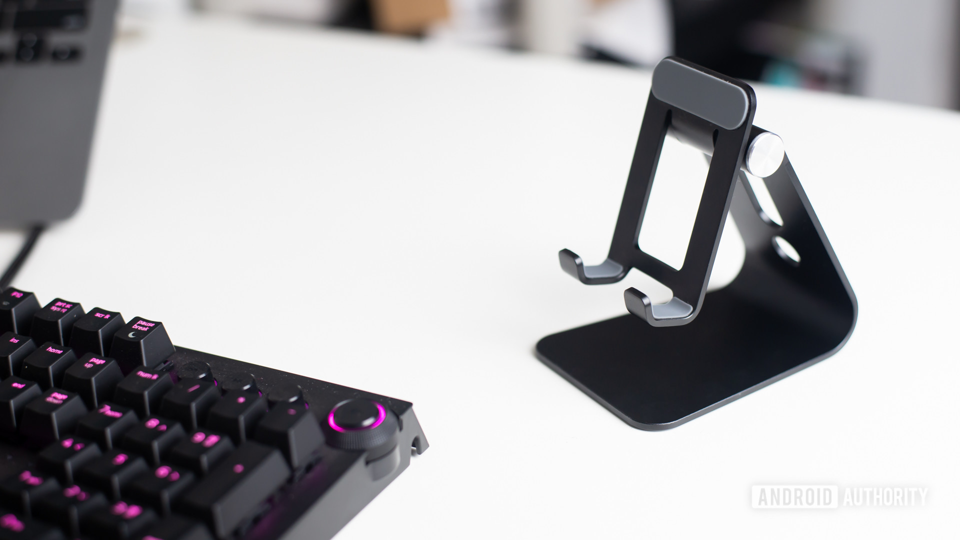 Omoton C3 Cell Phone Stand review 9