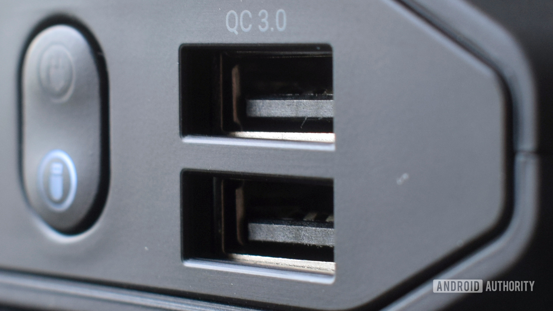 QuickCharge 3 USB port