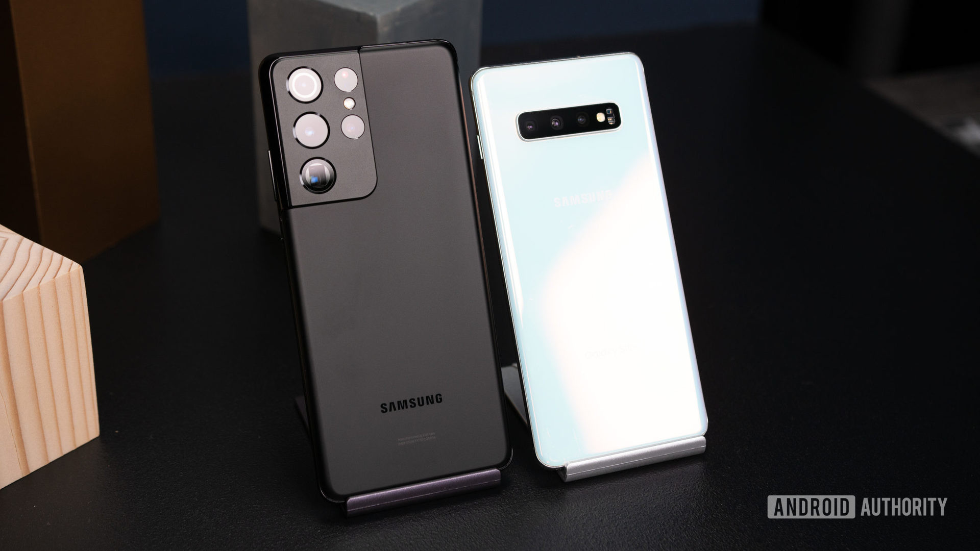 Samsung Galaxy S21 Ultra vs Samsung Galaxy S10 Plus 2