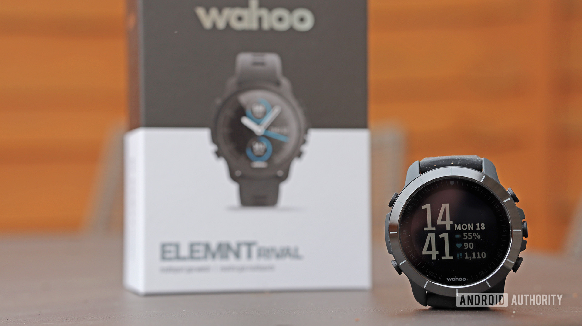 Wahoo Elemnt Rival With Box