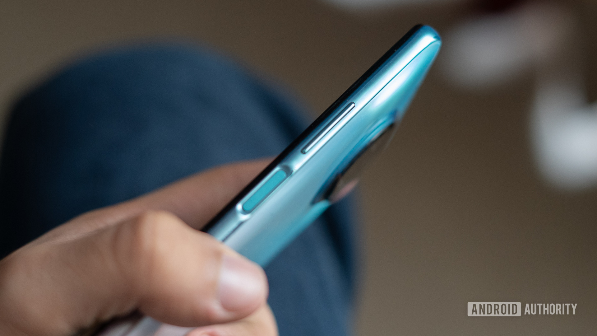 Xiaomi Mi 10i review fingerprint scannerr
