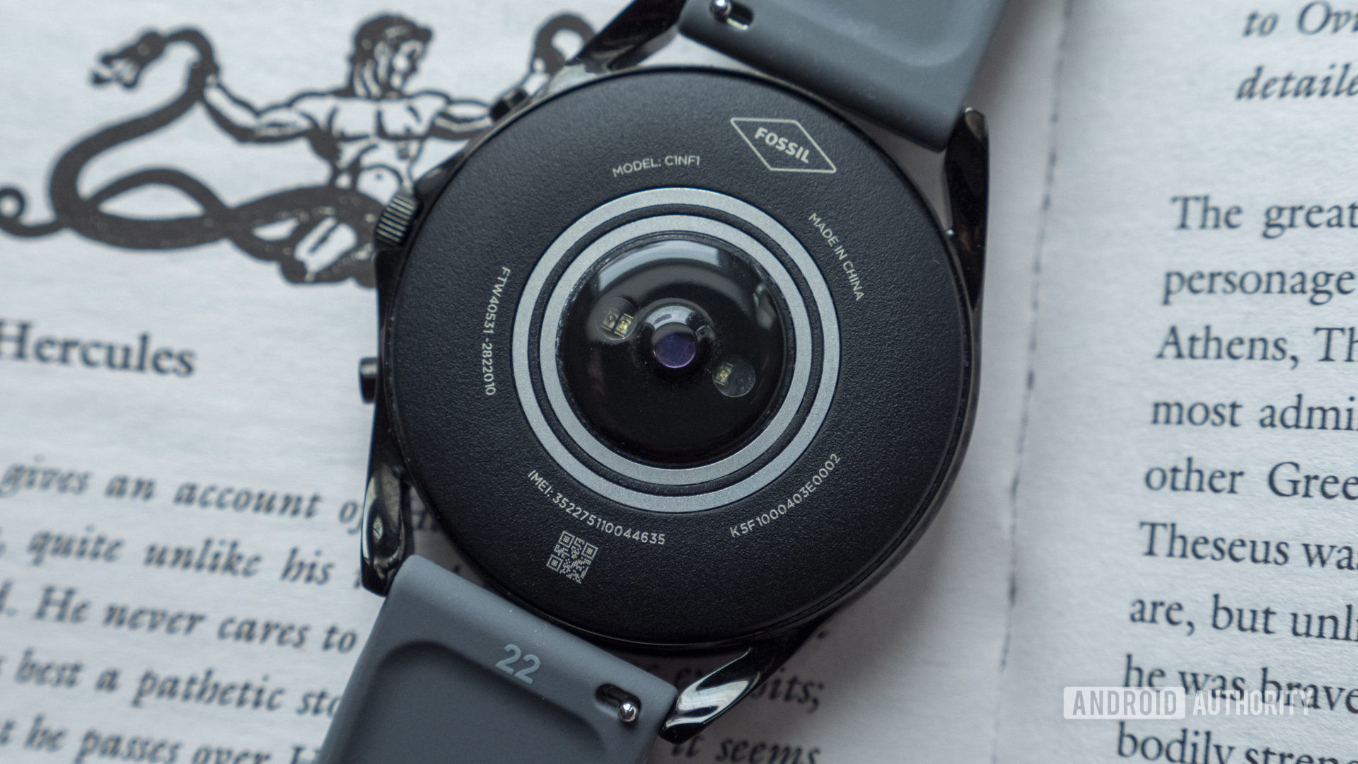 fossil gen 5 lte review heart rate sensor close up