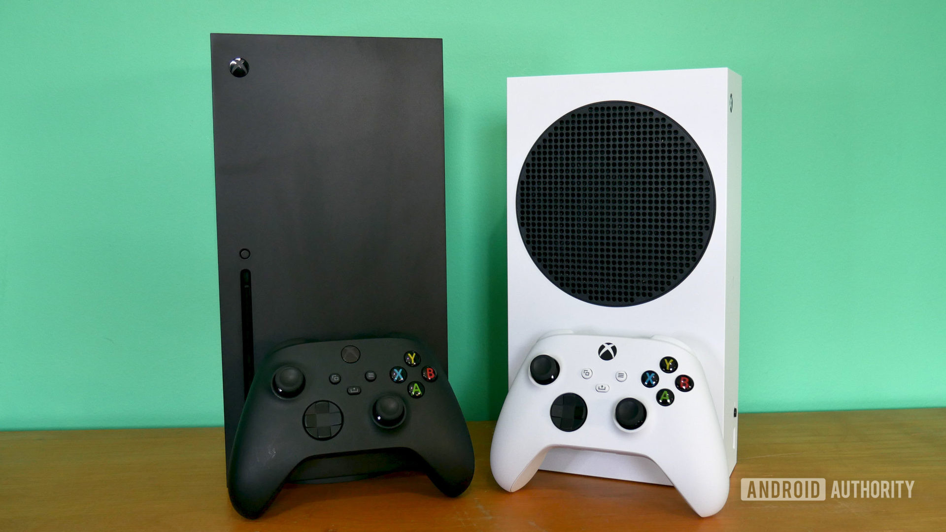 Xbox Series X vs Series S front views with controllers.