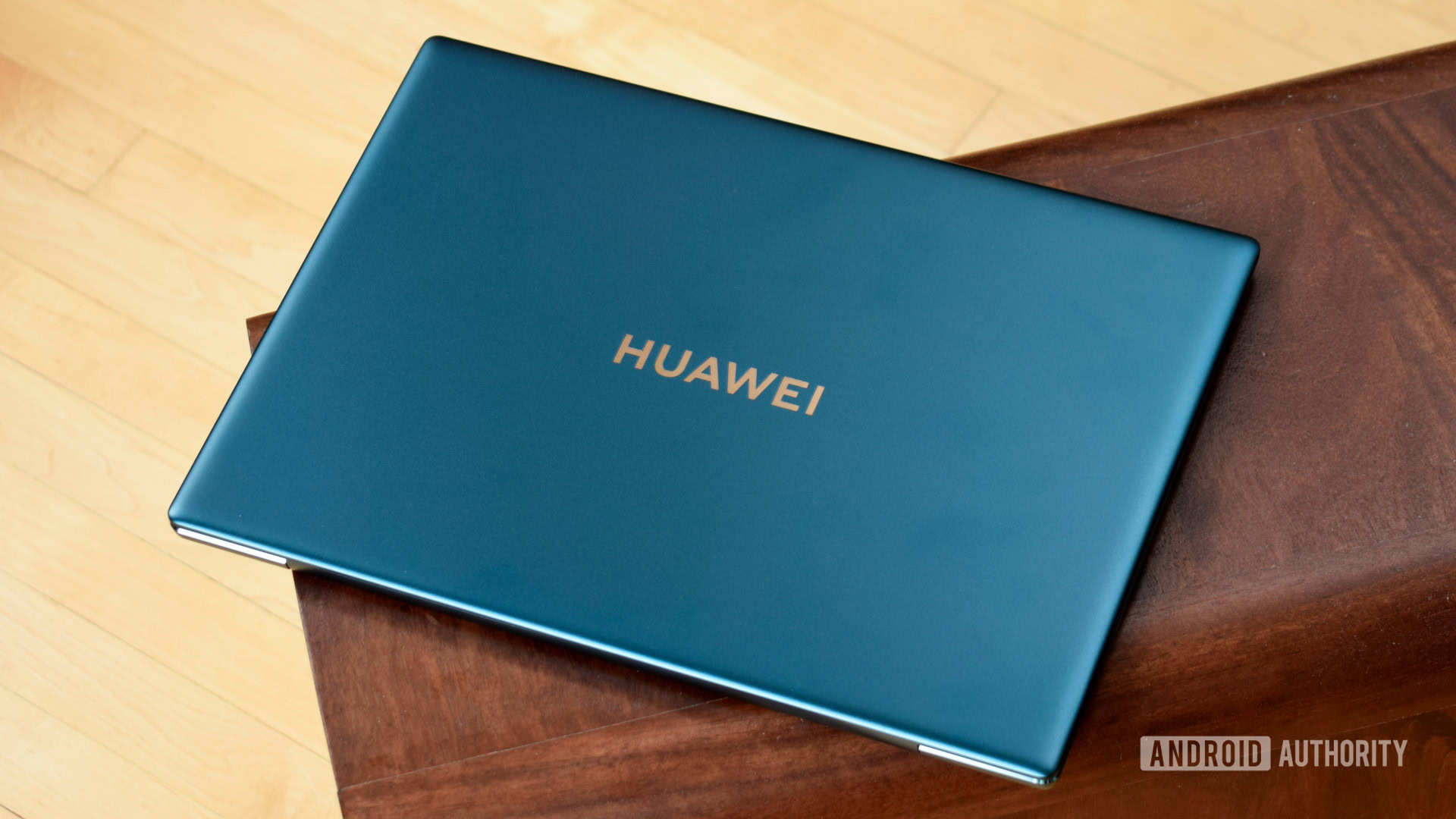 Huawei MateBook X Pro 2021 closed