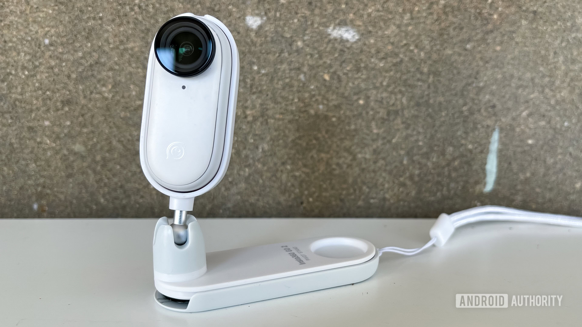 Insta360 Go 2 in sticky stand