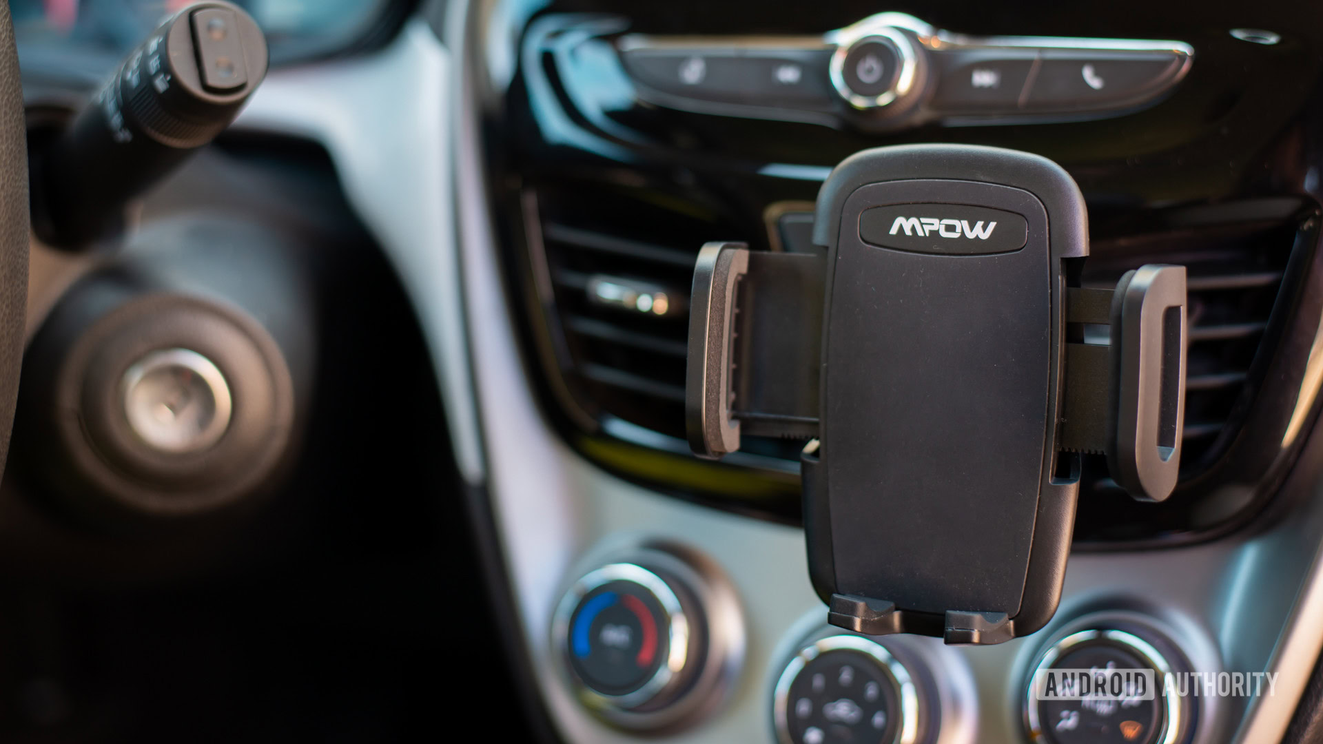 Mpow Air Vent Car Mount Pro review 10