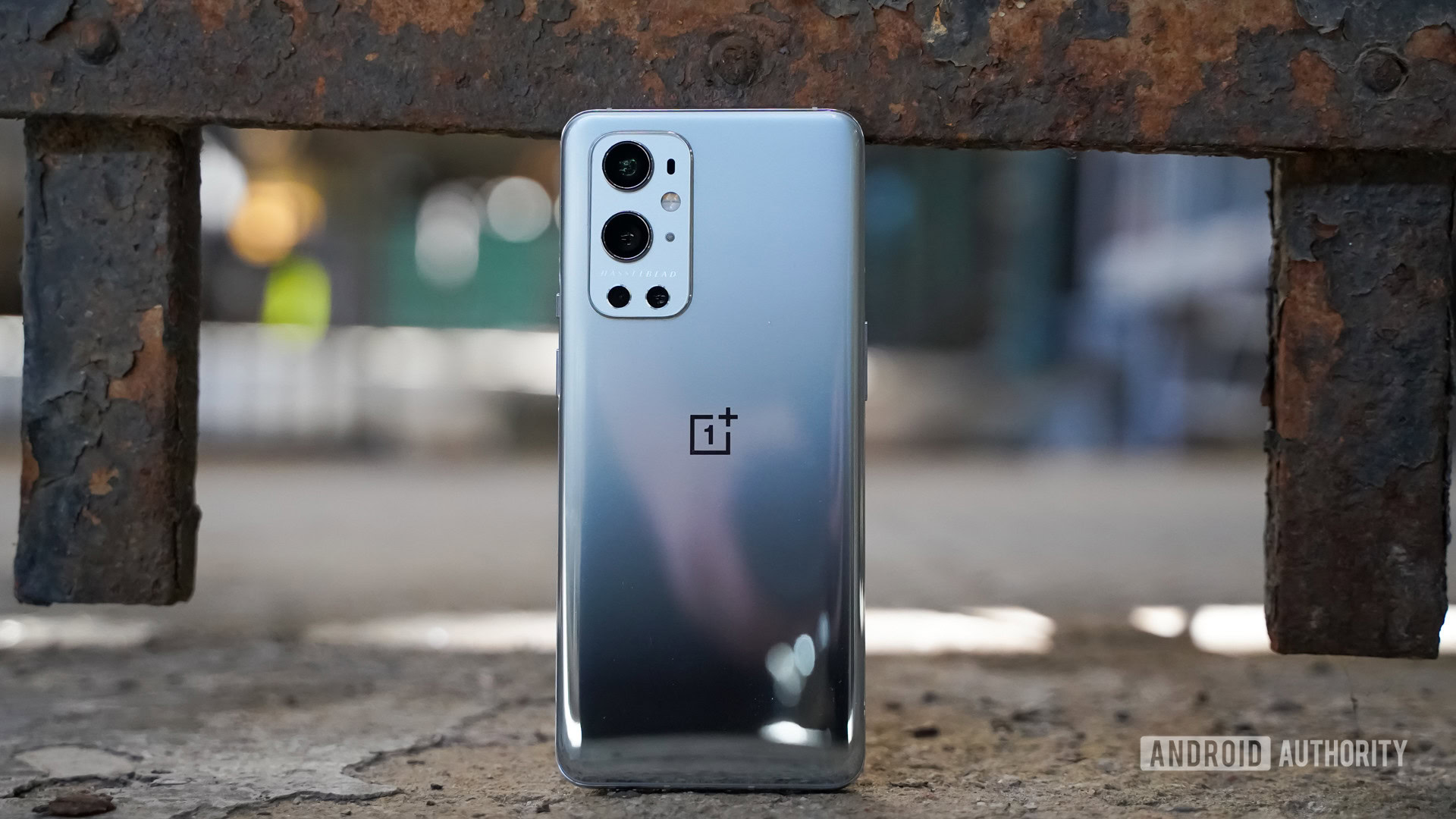 OnePlus 9 Pro more rear profile