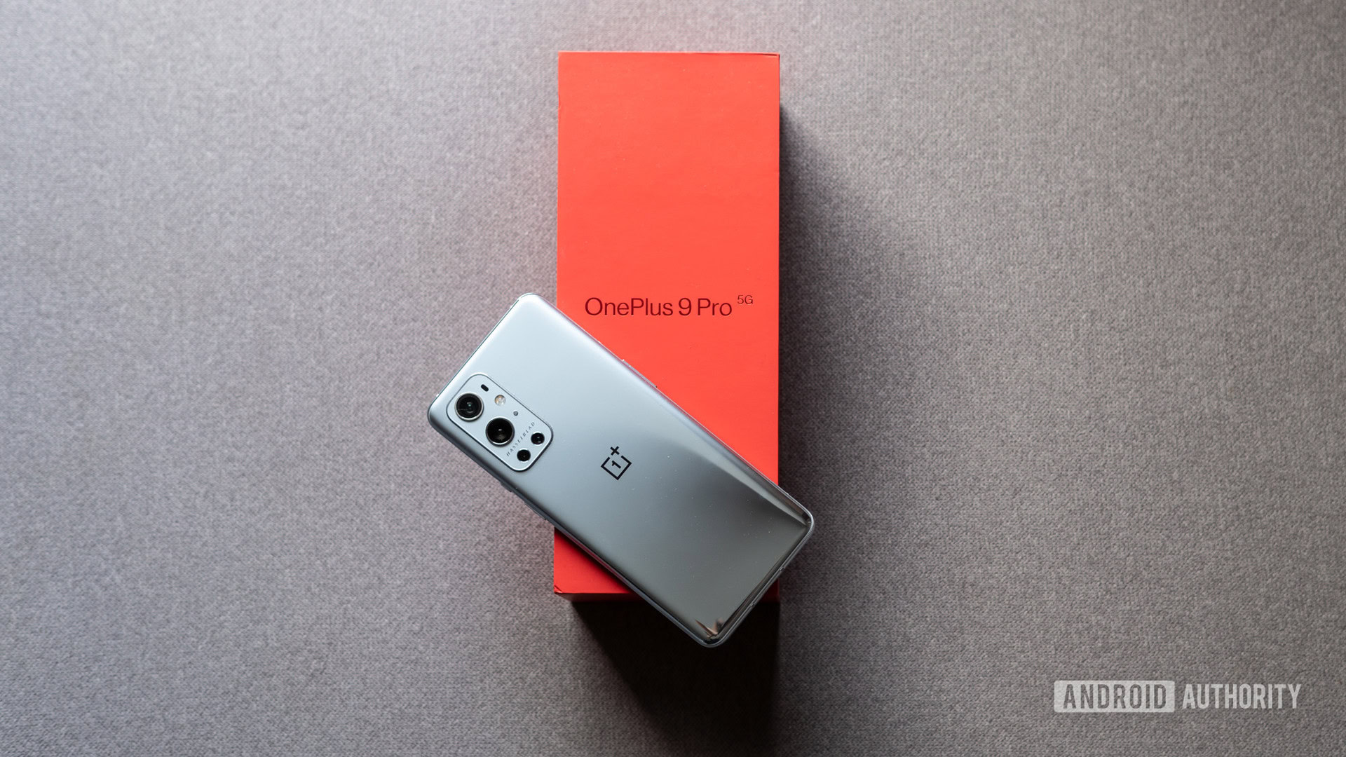 OnePlus 9 Pro review lead image on box