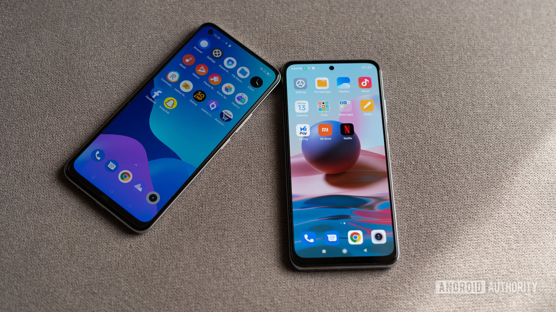 realme 8 vs Redmi Note 10 displays turned on