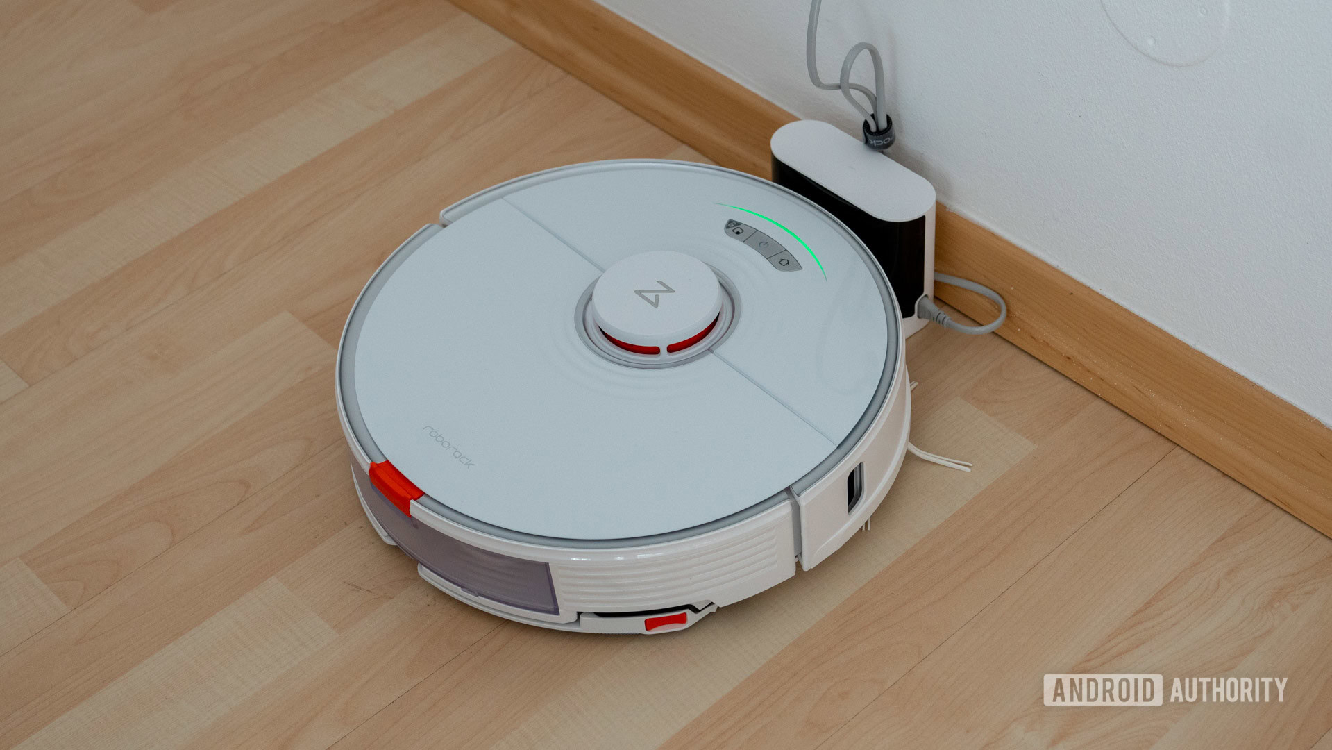 Roborock S7 robot vacuum mop docked medium