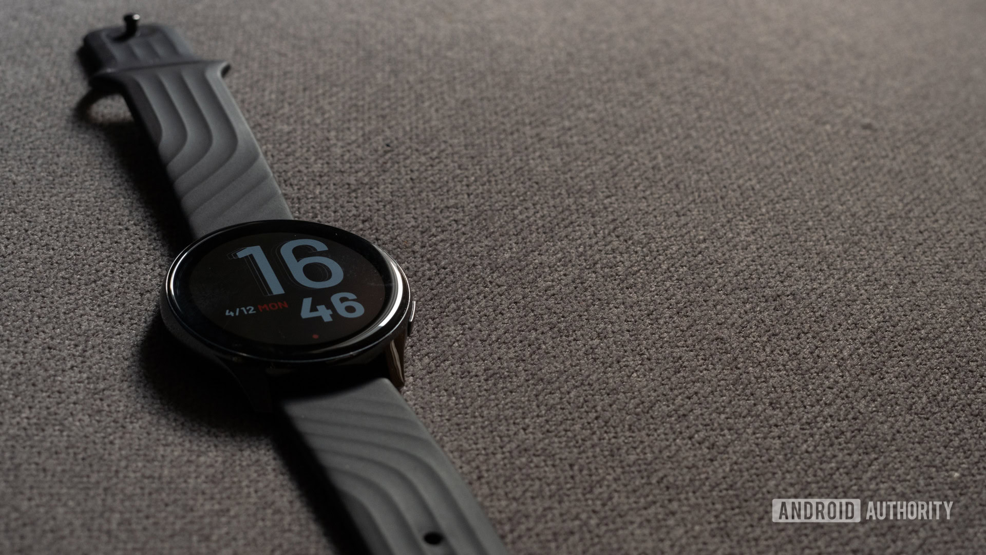 OnePlus Watch side profile