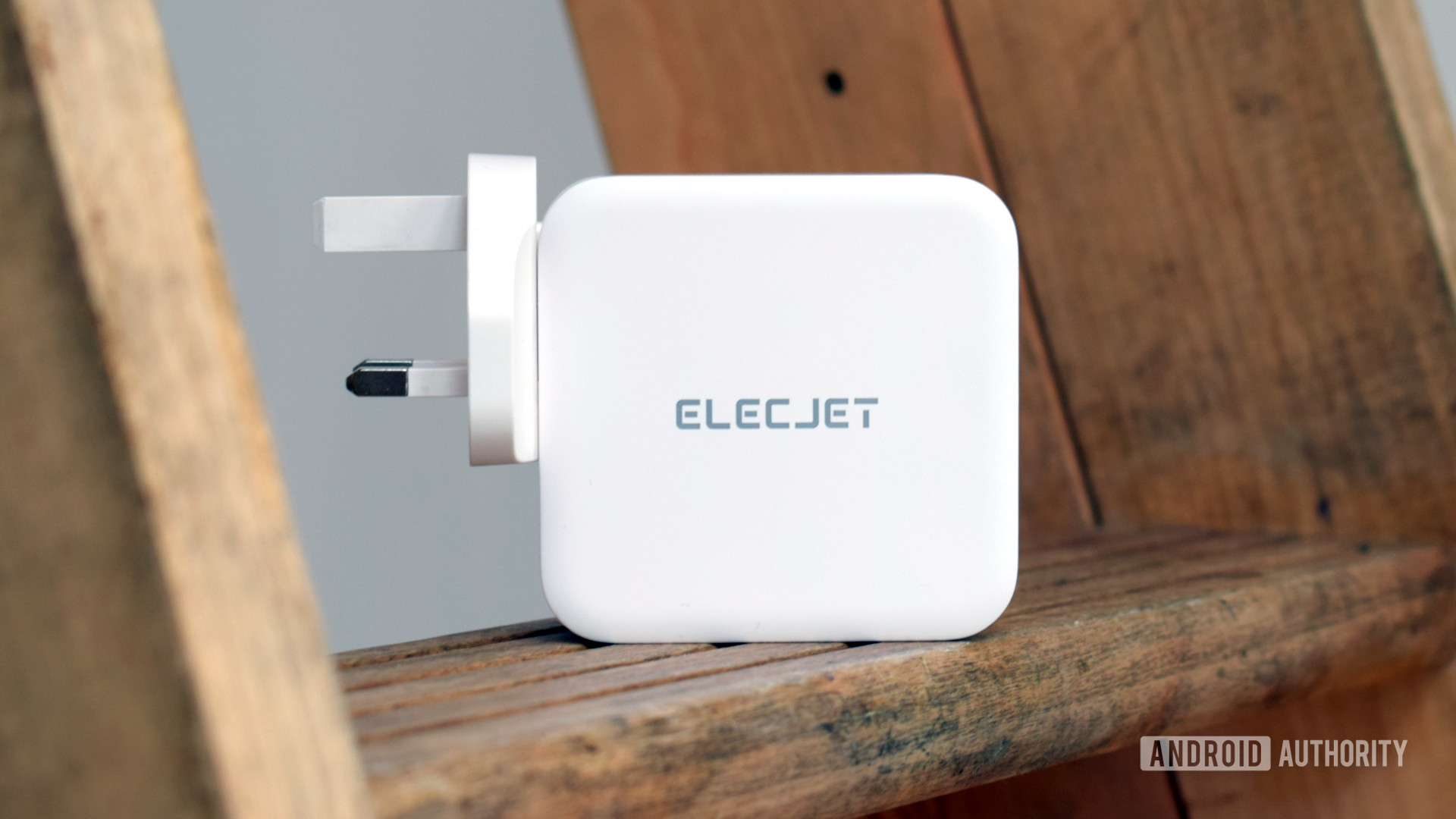 Electjet 100W USB C PD Power Adapter review side