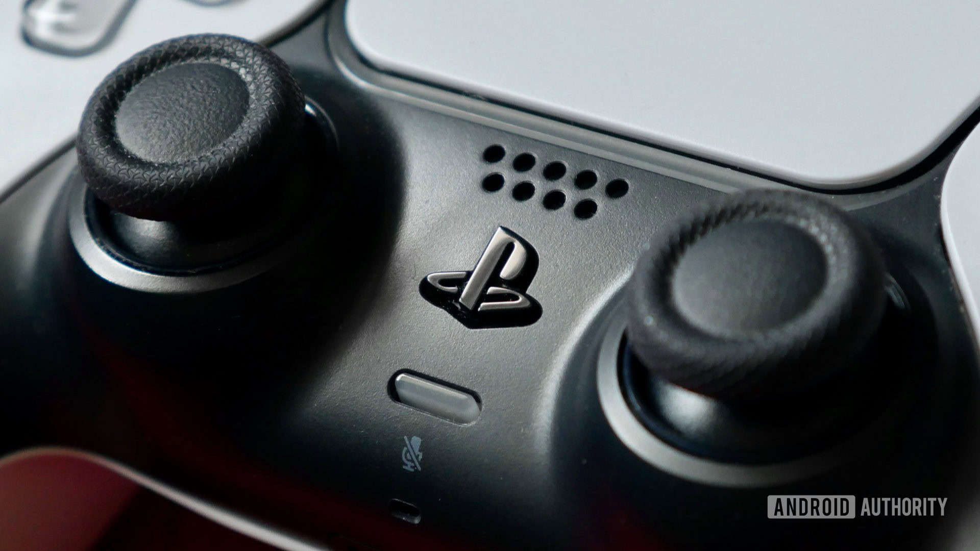 Read more about the article Sony files patent for a controller that can change temperature and deform