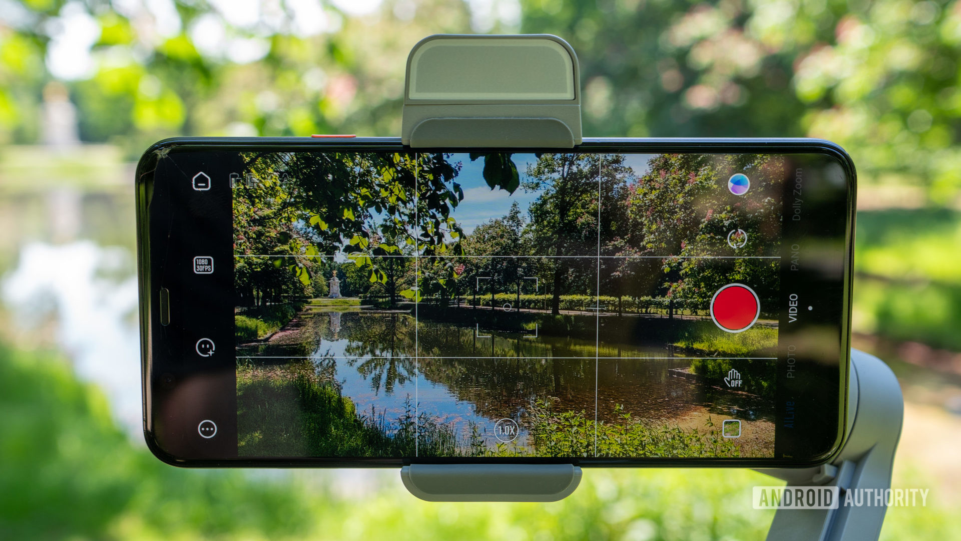 The ZHIYUN Smooth-Q3 with phone mounted horizontally.