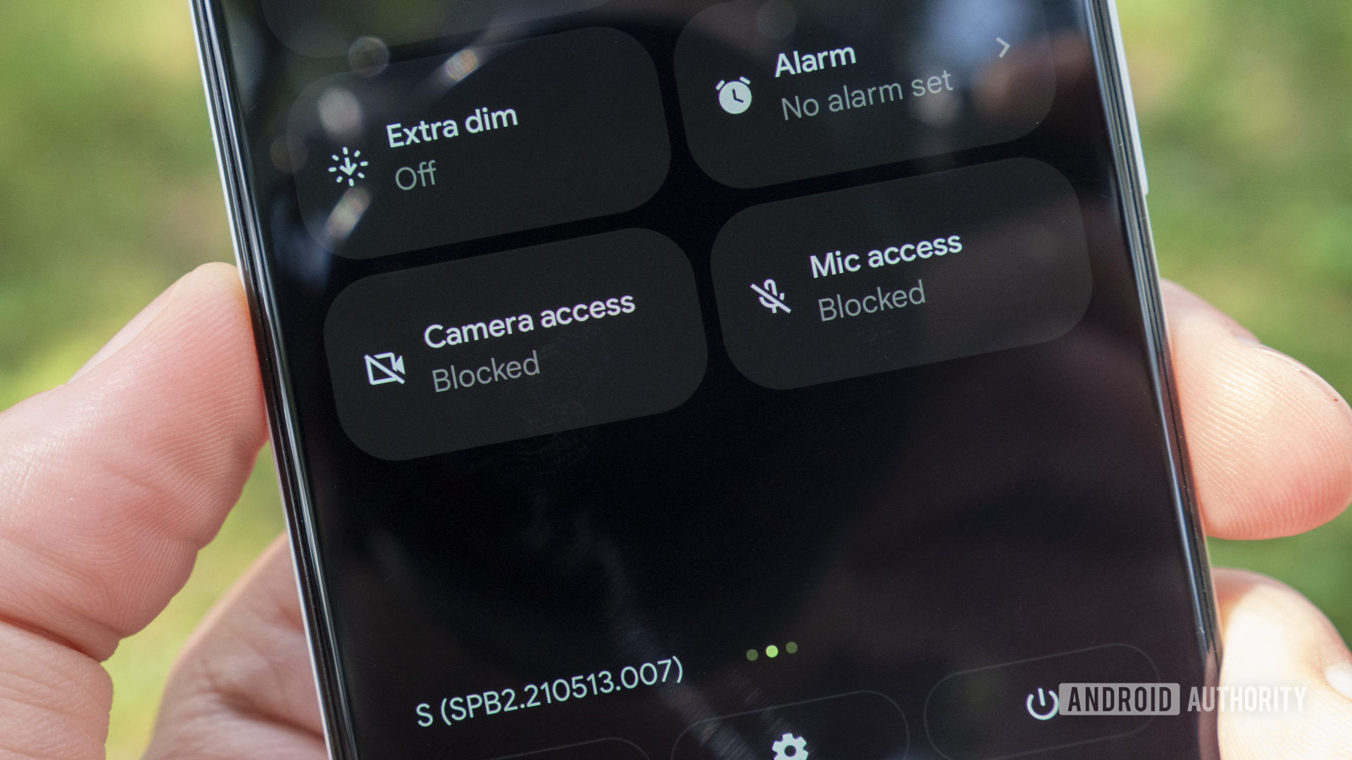 android 12 beta 2 privacy microphone camera access blocked quick settings