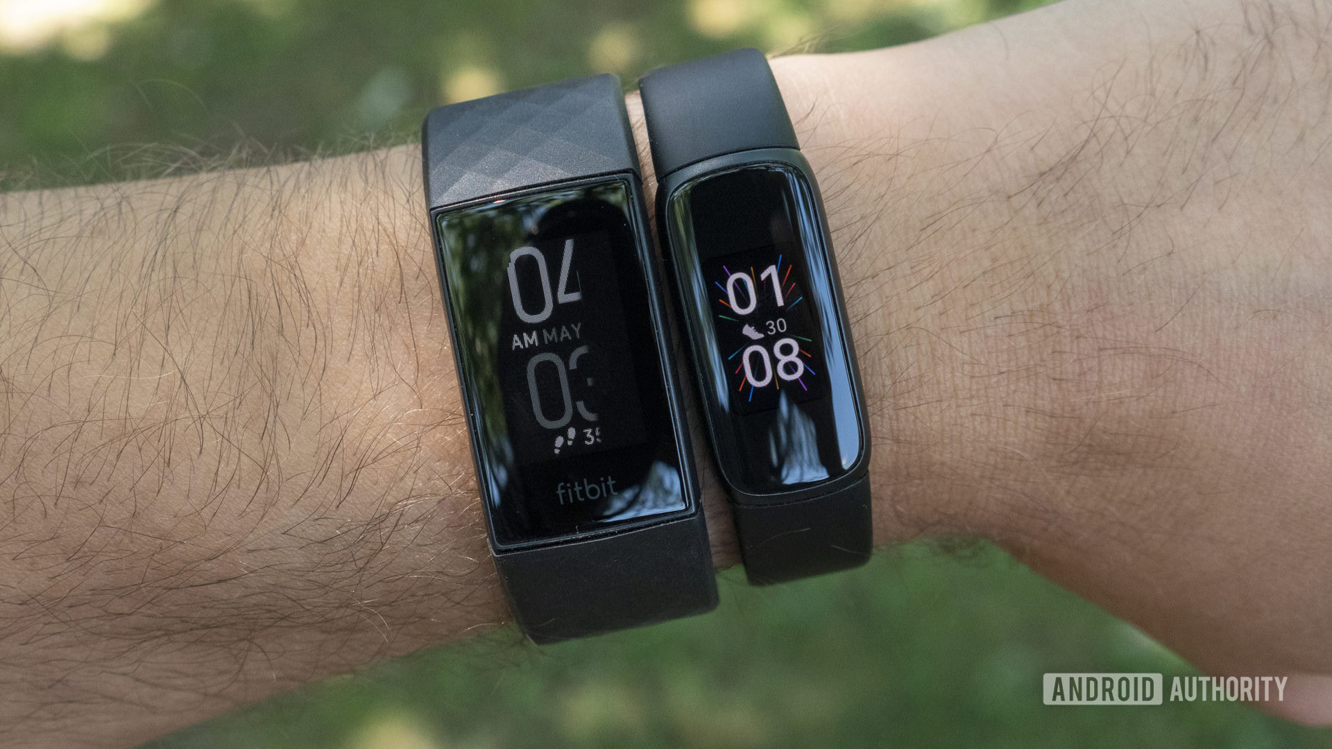 fitbit luxe vs fitbit charge 4 on wrist