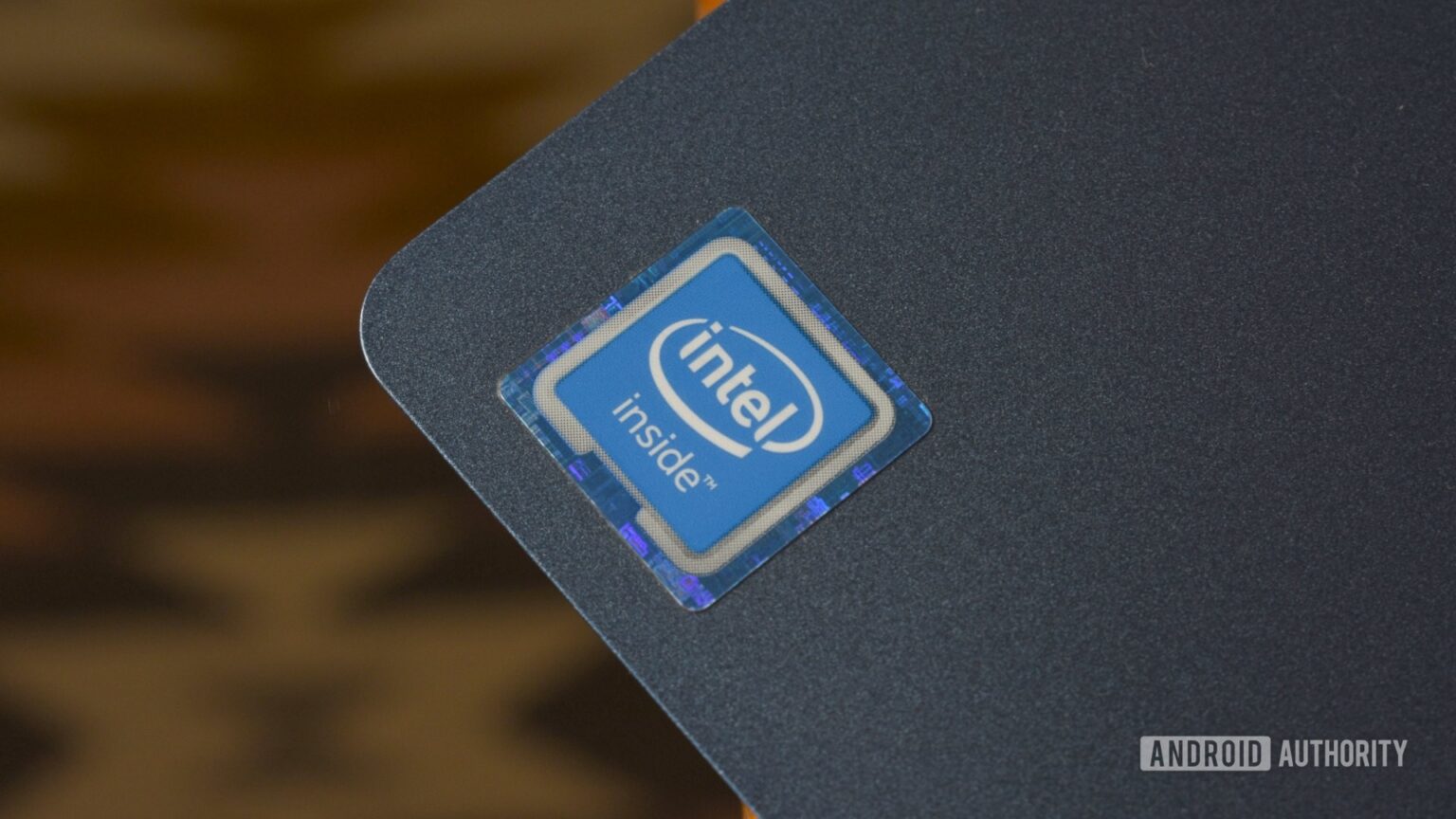 Intel wants to pull out ahead in the race for smaller chips - Android ...