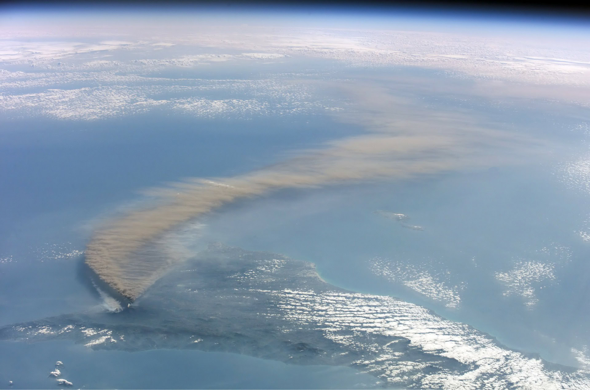 mount etna ash cloud