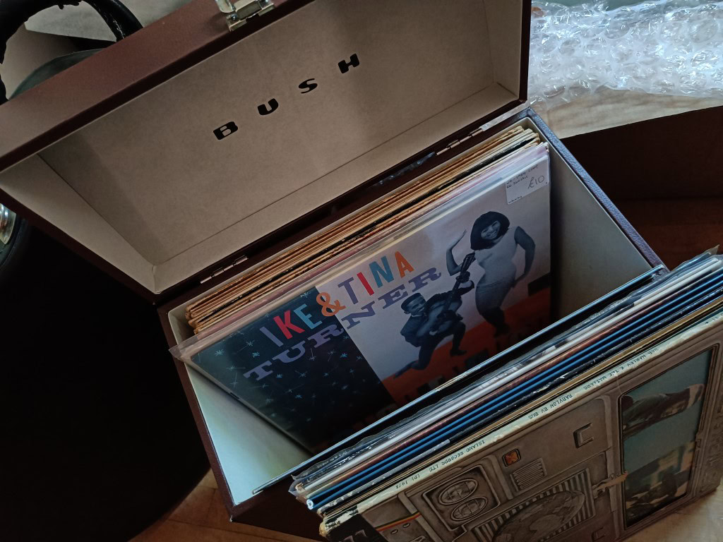 OnePlus Nord 2 5G camera low light sample of vinyl record sleeves.