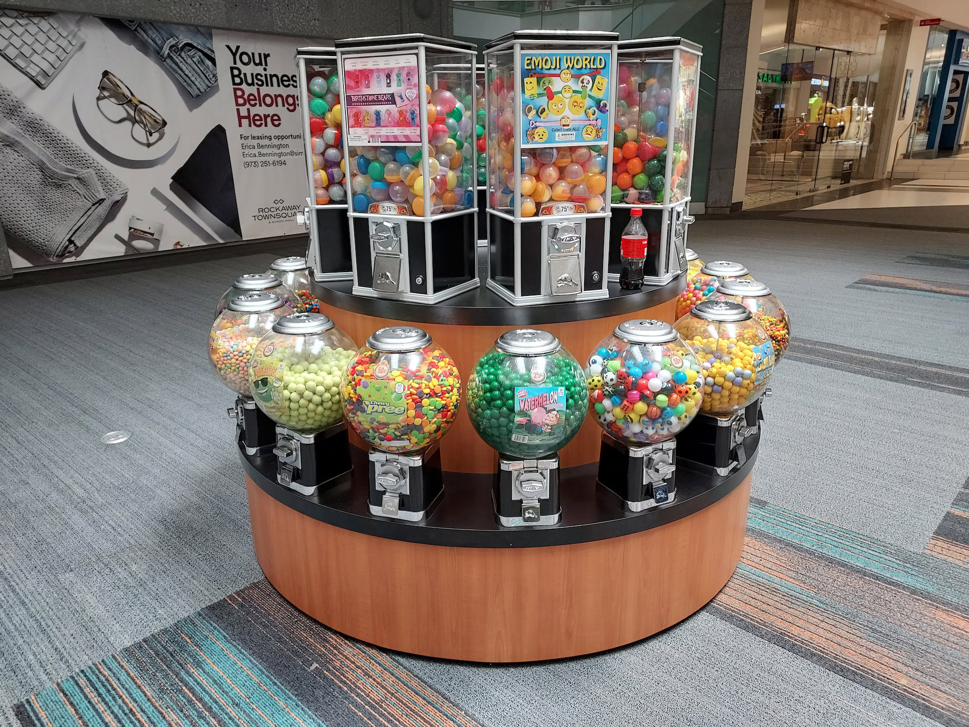 Samsung Galaxy A42 photo sample showing gumball machines